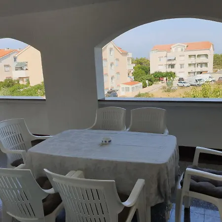 Summertime Apartman 6 * Povljana